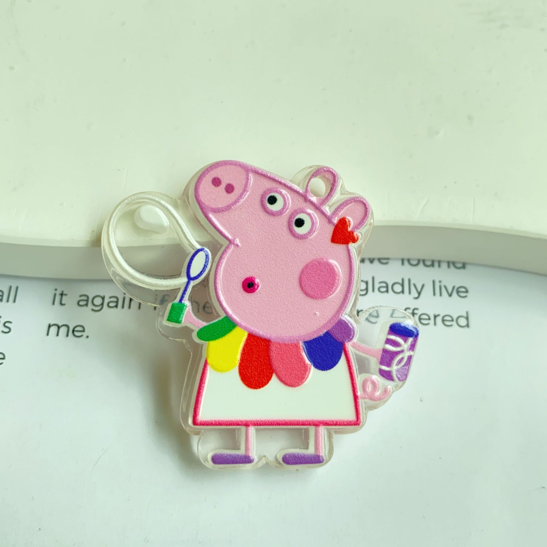 吊り下げ穴付きの光沢のあるオイルエンボス加工の漫画ペッパピッ - Phone Accessories Keychain のレビューと価格