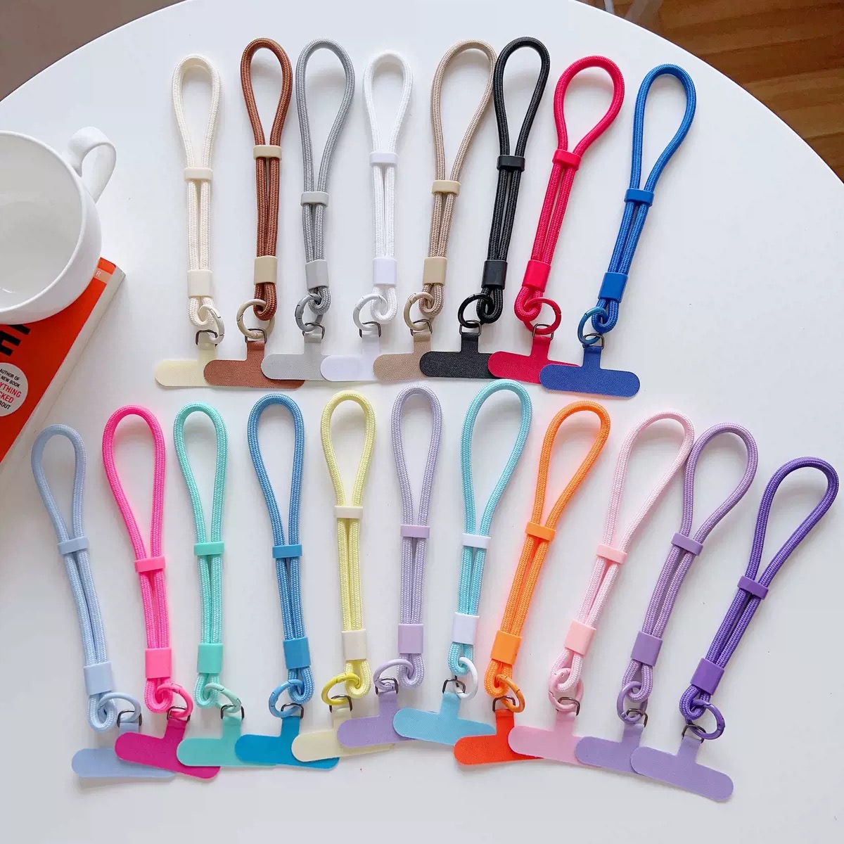 モダンなキャンディカラーの携帯電話用ストラップ、調節可能なリ - Phone Accessories Keychain のレビューと価格