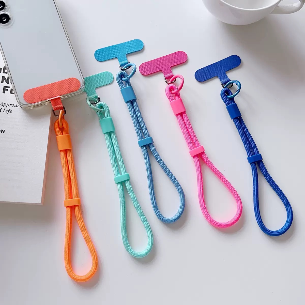 モダンなキャンディカラーの携帯電話用ストラップ、調節可能なリ - Phone Accessories Keychain のレビューと価格
